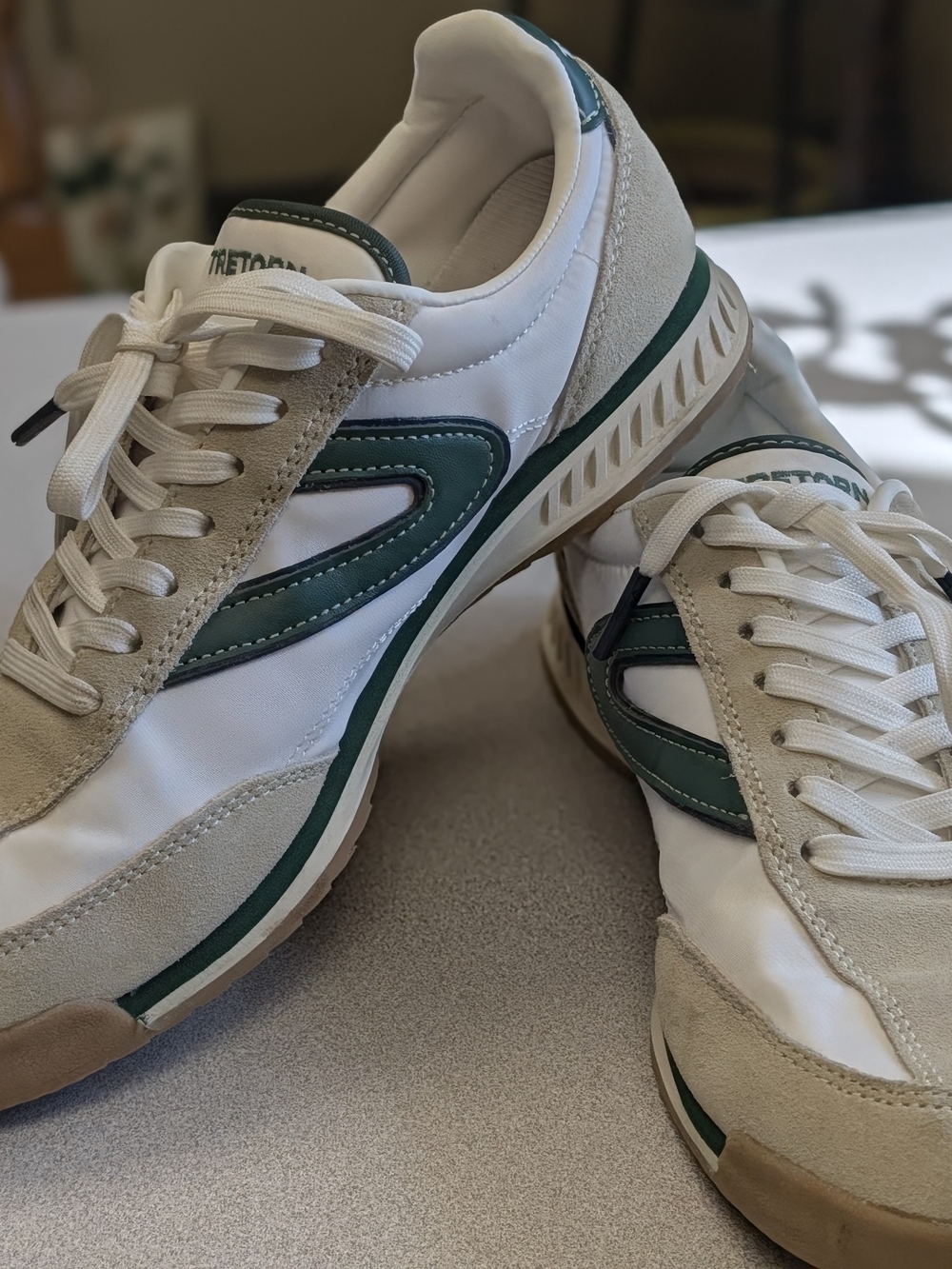 Tretorn Kristine Women’s Retro Sneakers 7.5M White Green Suede Gum Sole